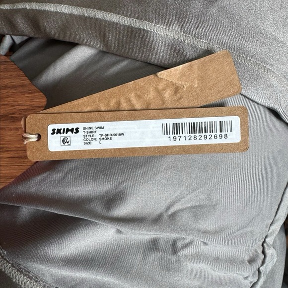 NWT Skims Shine Swim T-shirt Tp-shr-5610w Smoke Size Large - Picture 4 of 7